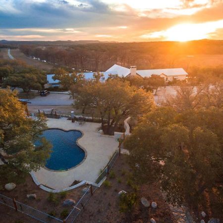 ホテル Joshua Creek Ranch ベルネ エクステリア 写真