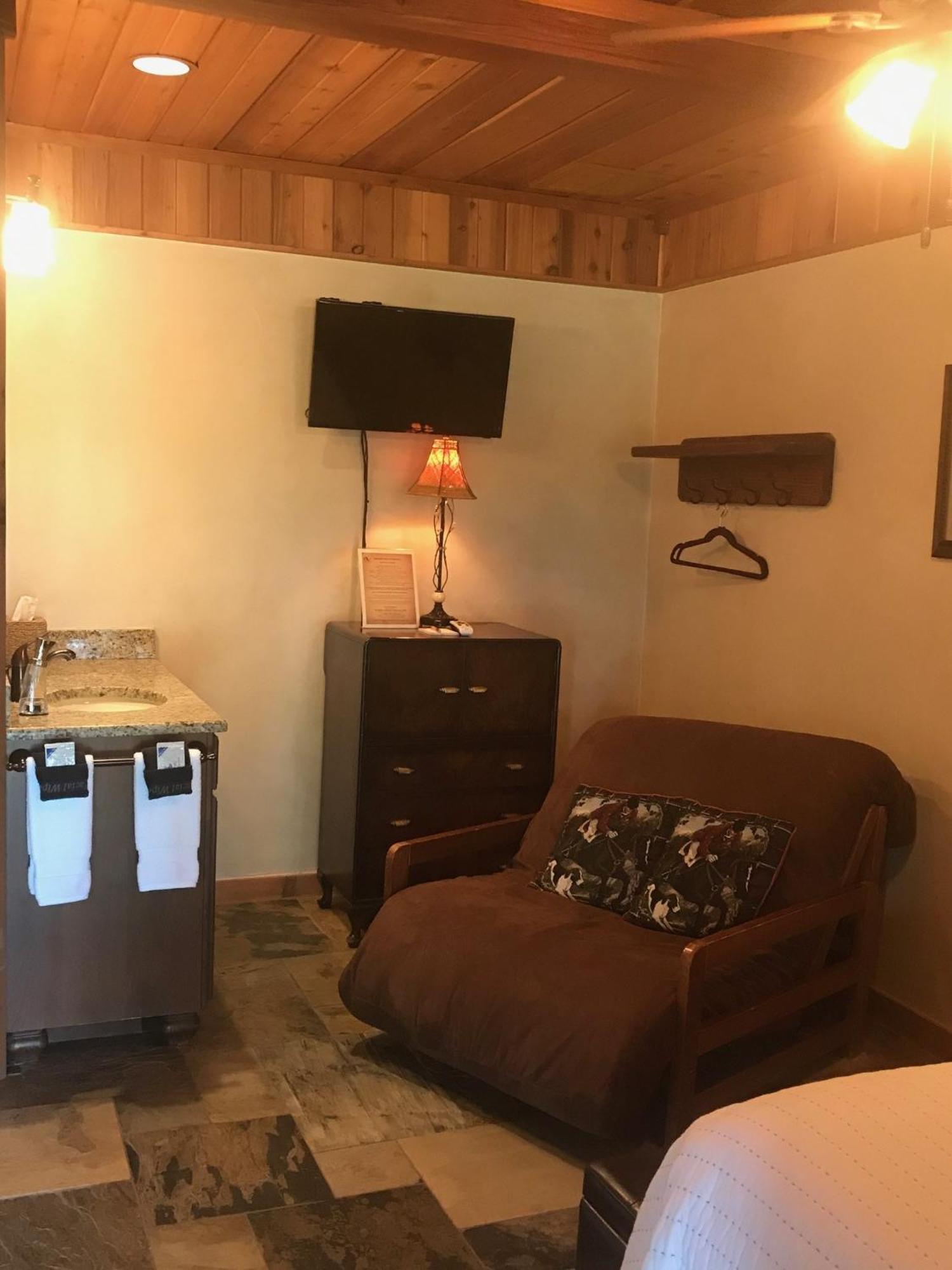 ホテル Joshua Creek Ranch ベルネ 部屋 写真