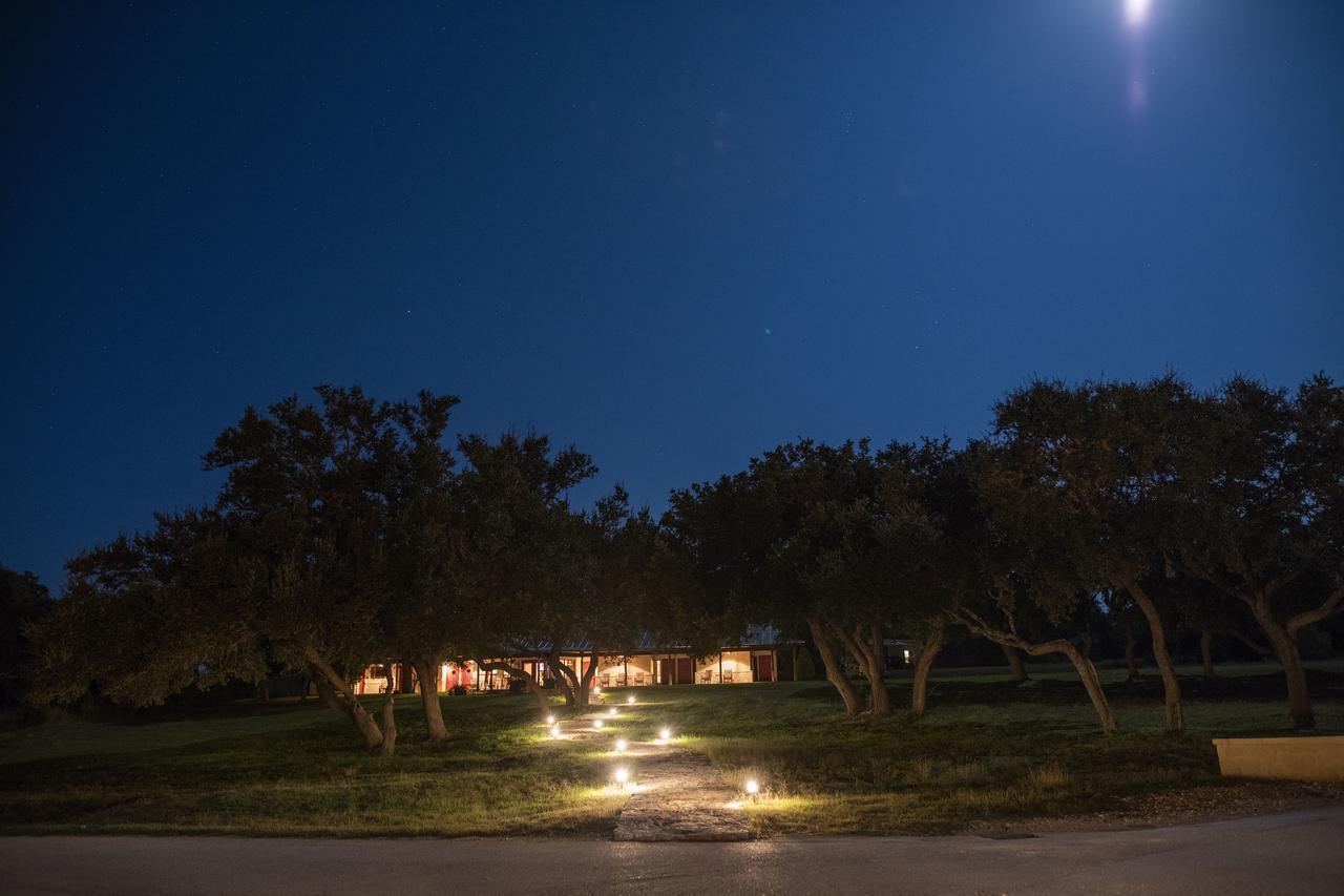ホテル Joshua Creek Ranch ベルネ エクステリア 写真