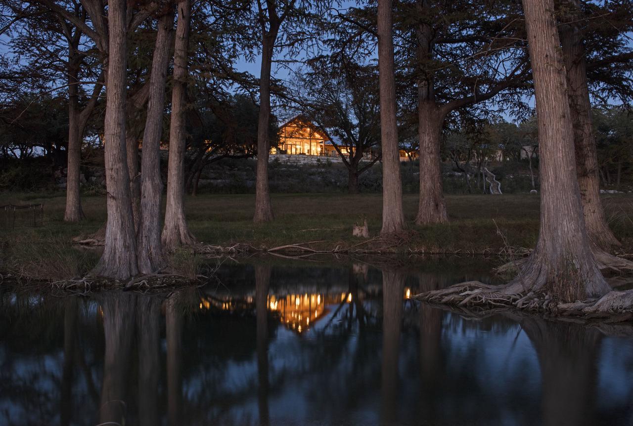 ホテル Joshua Creek Ranch ベルネ エクステリア 写真