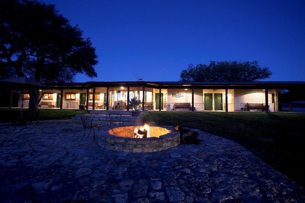 ホテル Joshua Creek Ranch ベルネ エクステリア 写真