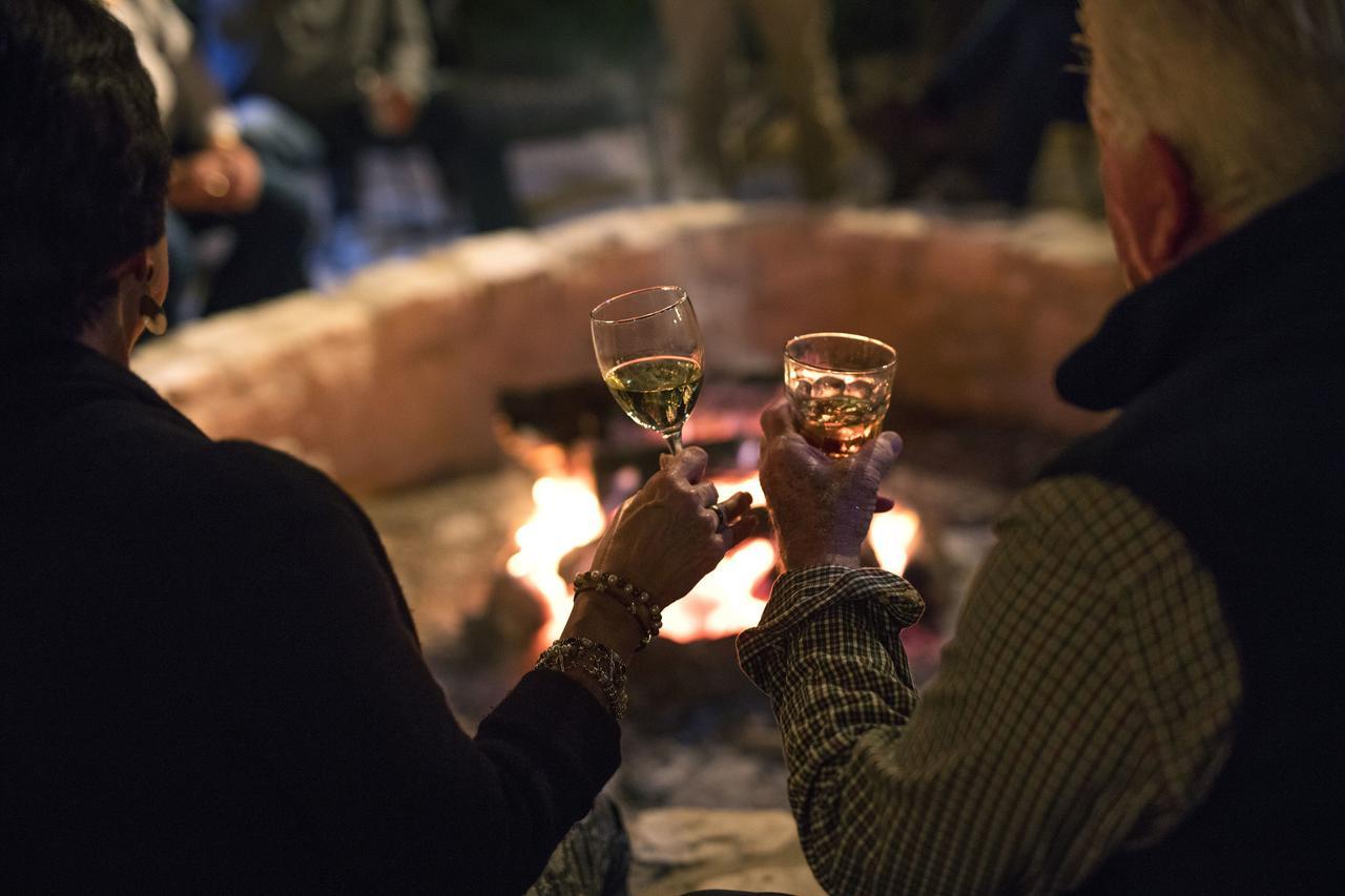 ホテル Joshua Creek Ranch ベルネ エクステリア 写真