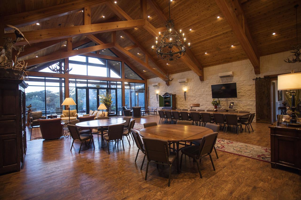 ホテル Joshua Creek Ranch ベルネ エクステリア 写真