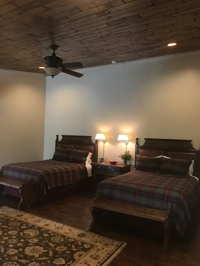 ホテル Joshua Creek Ranch ベルネ エクステリア 写真