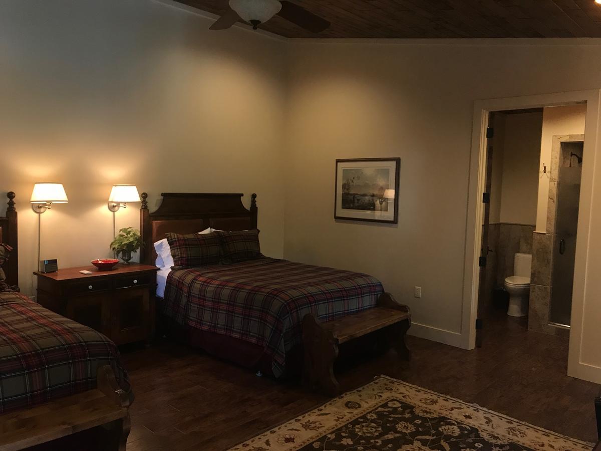 ホテル Joshua Creek Ranch ベルネ エクステリア 写真