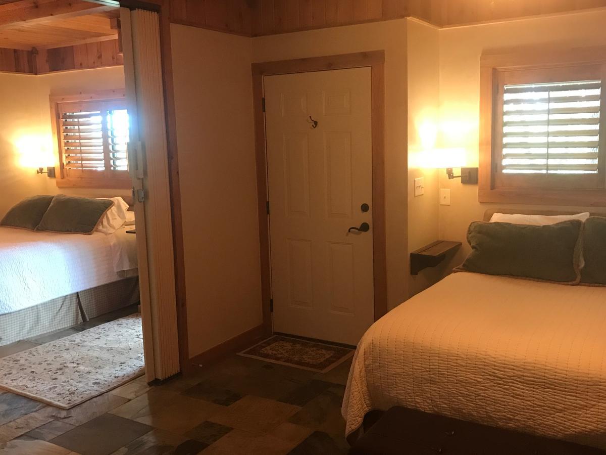 ホテル Joshua Creek Ranch ベルネ エクステリア 写真