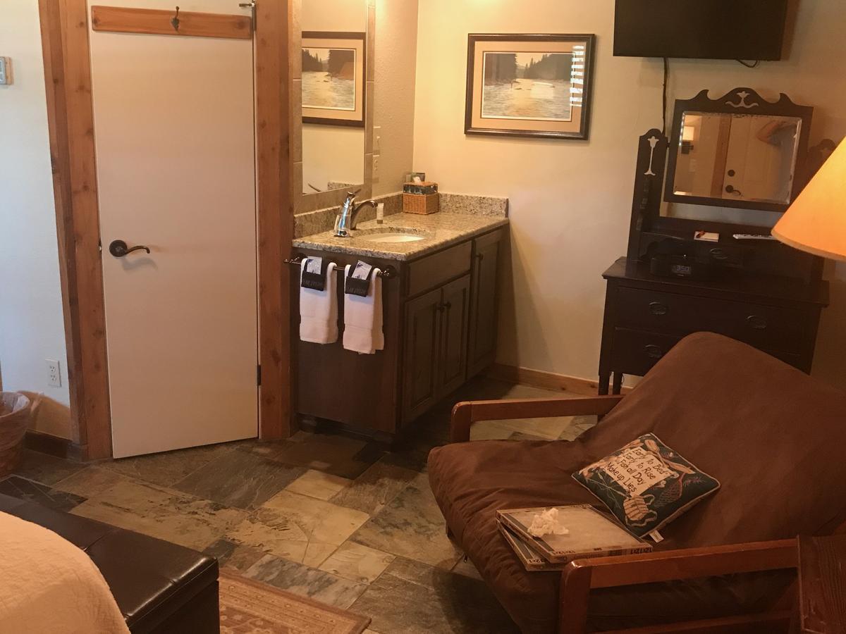 ホテル Joshua Creek Ranch ベルネ エクステリア 写真