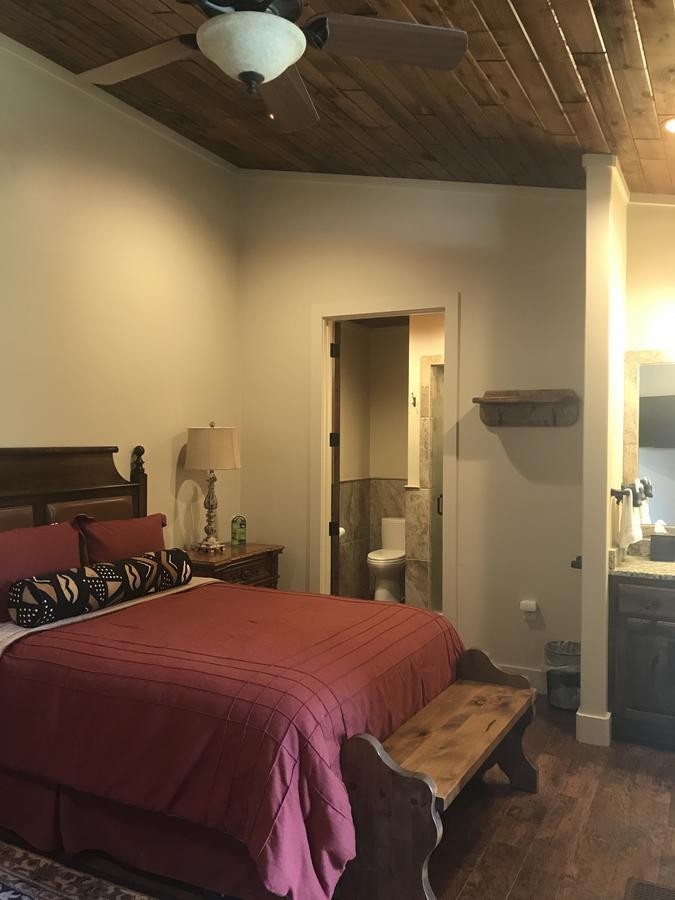 ホテル Joshua Creek Ranch ベルネ エクステリア 写真