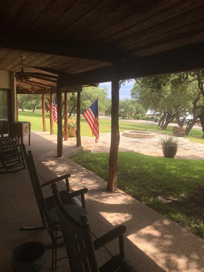 ホテル Joshua Creek Ranch ベルネ エクステリア 写真