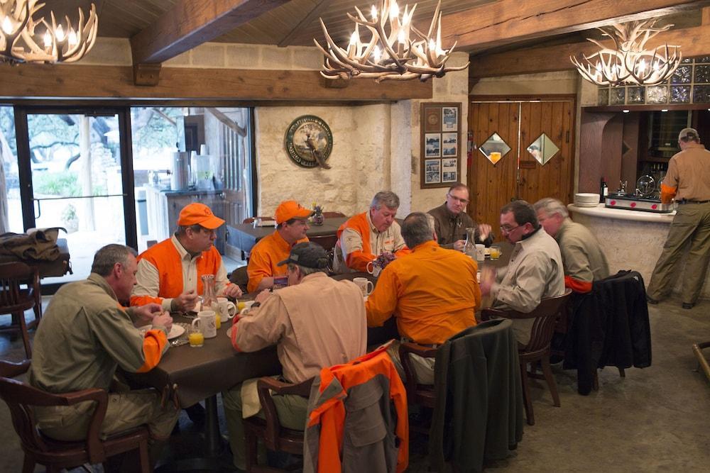 ホテル Joshua Creek Ranch ベルネ エクステリア 写真