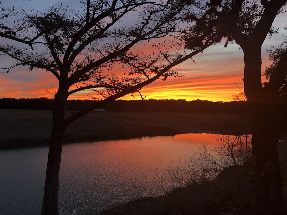 ホテル Joshua Creek Ranch ベルネ エクステリア 写真