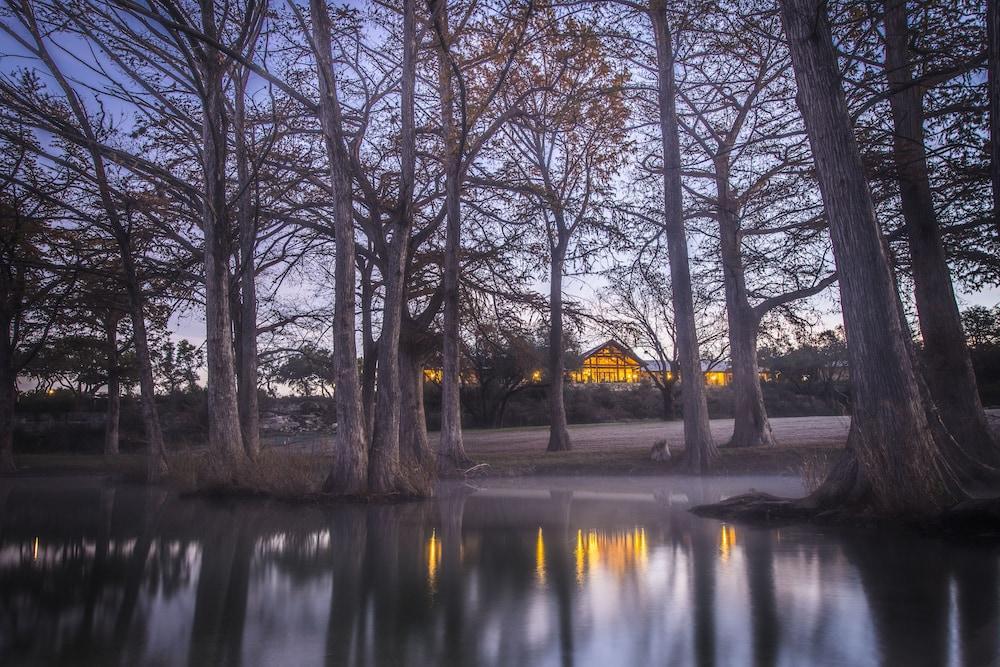 ホテル Joshua Creek Ranch ベルネ エクステリア 写真